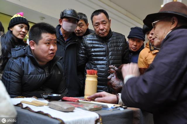 揭秘江湖八大门：俗话说，穷@￥，富烧香，这两句话一点不错
