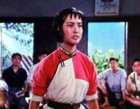 刘晓庆：插足他人婚姻又出轨，曾偷漏税被捕，现住北京4000平豪宅
