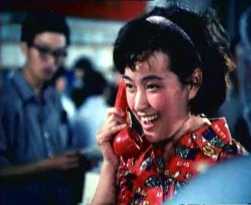 刘晓庆：插足他人婚姻又出轨，曾偷漏税被捕，现住北京4000平豪宅