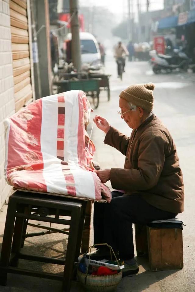 15年前的弄堂绝版照：那时候大家都不富裕，可是都非常善良