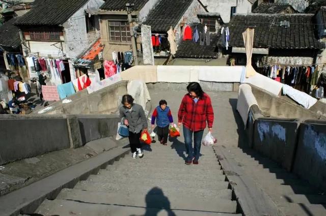 15年前的弄堂绝版照：那时候大家都不富裕，可是都非常善良