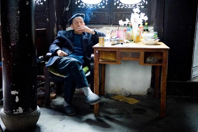 15年前的弄堂绝版照：那时候大家都不富裕，可是都非常善良