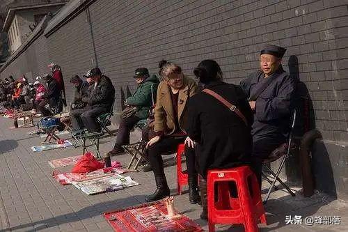 央视曝光网络@￥骗局，单个APP超20万人@￥，书都白读了？