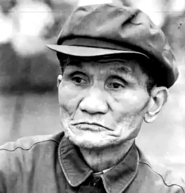 从出生就入狱，8年牢狱生活从未尝过糖果的味道，牺牲前身中数刀