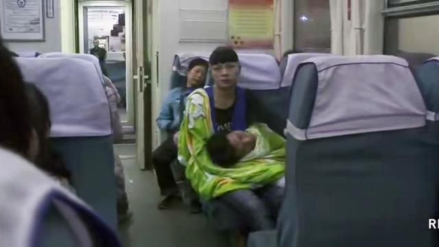 “变性人”李二毛，与男友患难10年分手，摘除假体，重新做回男人