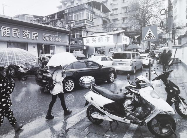老街小巷丨正在改造的复兴街曾被人称为“粑粑街”