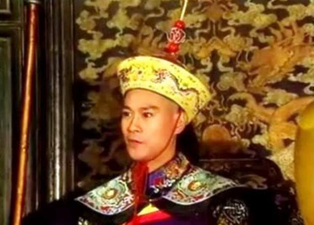 游玩遇到@￥先生，他随即报生辰生辰，先生说：不是皇帝就是大官
