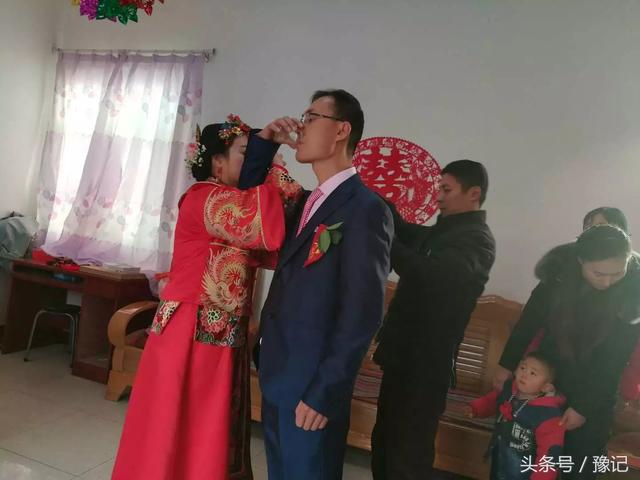 农村结婚有多少讲究？安阳农村婚礼，选日子迎亲闹洞房，头头是道