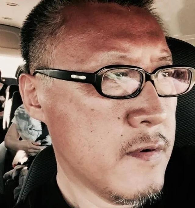 《@￥》：这部地下纪录片像剃刀般无情，揭开了底层人隐秘的疮疤