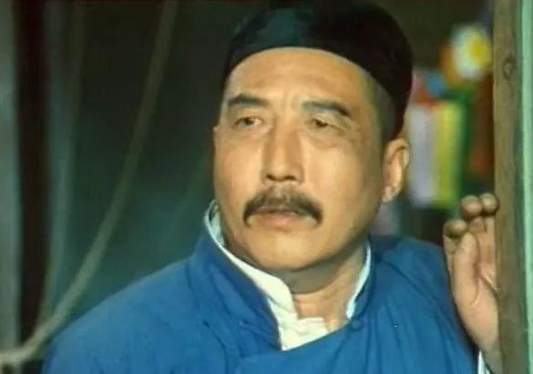 《茶馆》一览半个世纪的社会风云，道尽各色人物的辛酸命运