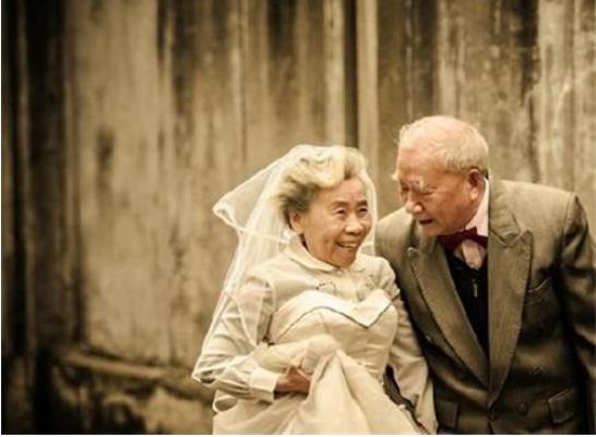 半路夫妻为什么走不长？68岁老人倾诉：事不关己，无所畏惧
