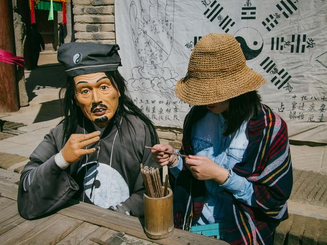 经常@￥到底好不好，人为什么要@￥，命理预测的意义是什么呢？