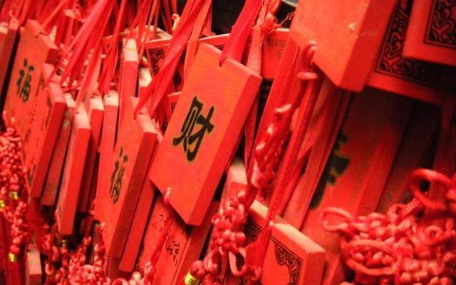 经常@￥到底好不好，人为什么要@￥，命理预测的意义是什么呢？
