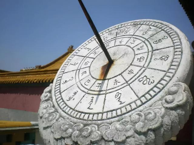 古语“男占三八是秀才，女占三八必寡”，三八是何意？