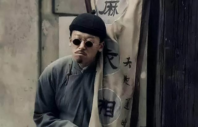 @￥先生送吴三桂一首预言诗，吴三桂没看懂，陈圆圆看懂却没敢说