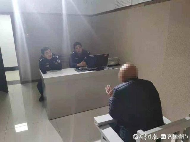 “你家里有灾！”医院周边摆摊@￥，8人“挂铃铛下地”全栽了