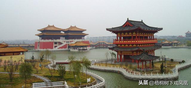 北宋定都开封的迷信说法，赵匡胤庙里@￥，结果连他自己都惊讶了