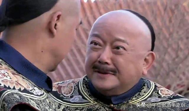 这种测字骗不了人：飞鸟掠过，纪晓岚为何让和珅快回家准备后事？