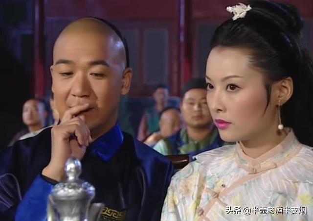 这种测字骗不了人：飞鸟掠过，纪晓岚为何让和珅快回家准备后事？