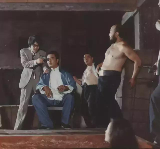 28年前，国产“盗墓片”，内容非常具有“想象力”