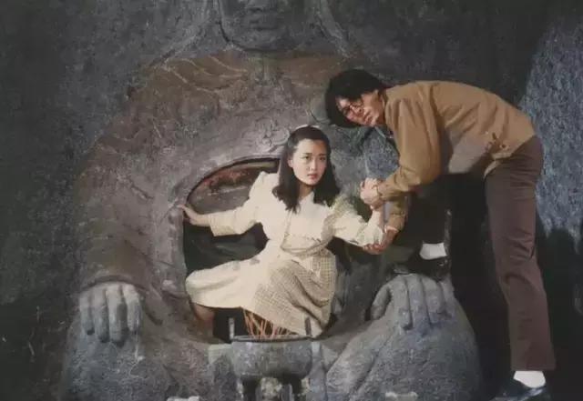 28年前，国产“盗墓片”，内容非常具有“想象力”