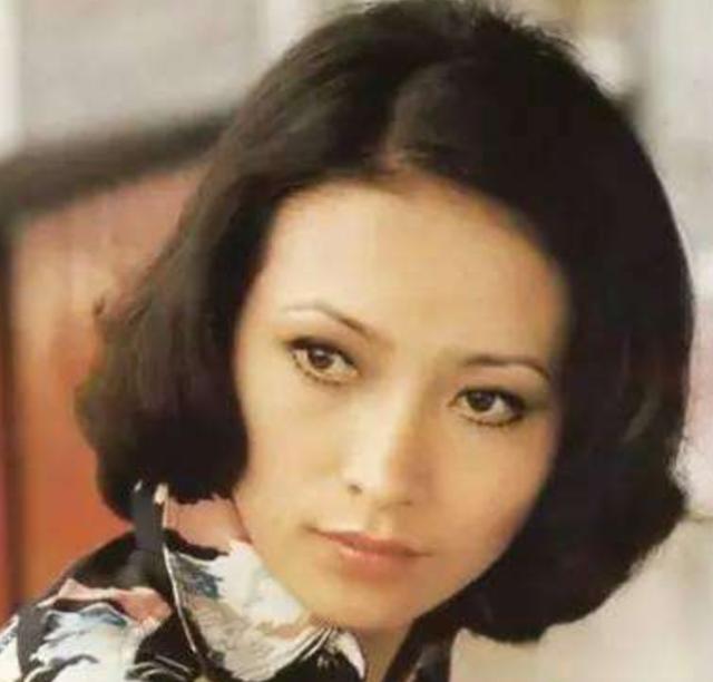 汤臣集团公子汤珈铖，父亲去世留上海133套房，一套市值2亿