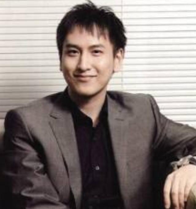 汤臣集团公子汤珈铖，父亲去世留上海133套房，一套市值2亿