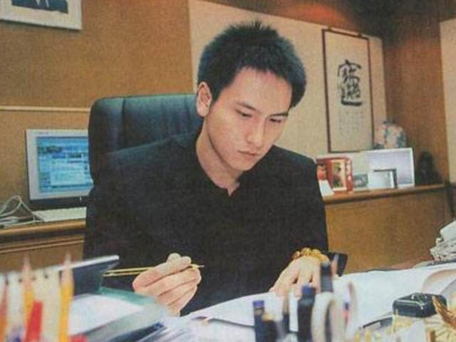 汤臣集团公子汤珈铖，父亲去世留上海133套房，一套市值2亿