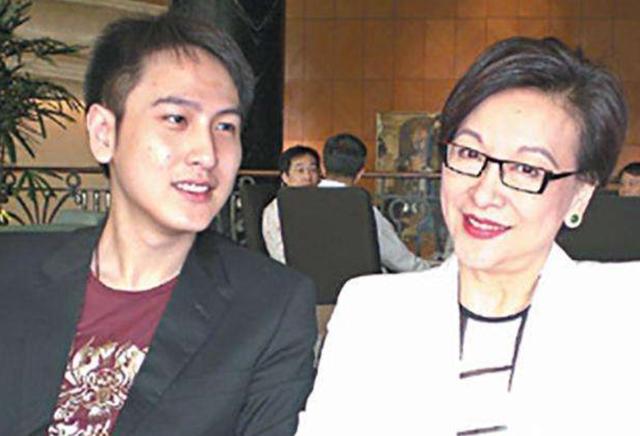 汤臣集团公子汤珈铖，父亲去世留上海133套房，一套市值2亿