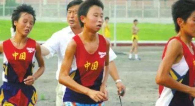 长跑美女冠军@￥得知：此生不主正妻，23岁时，果然投湖自尽
