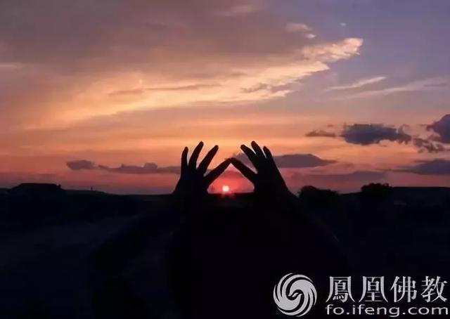 出家人可以给人看相@￥吗？
