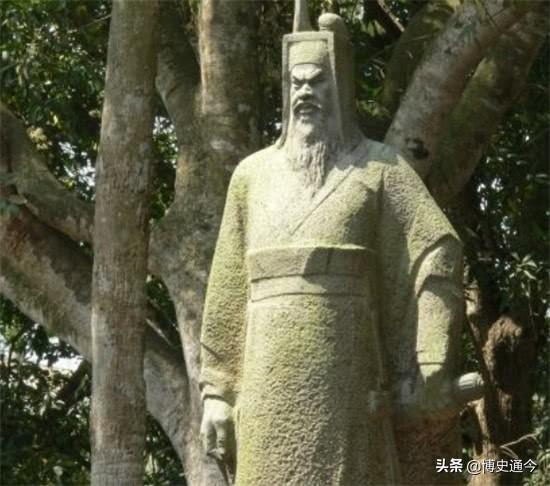 大臣被陷害，@￥先生说：改朝换代后你将成为宰相，果然应验