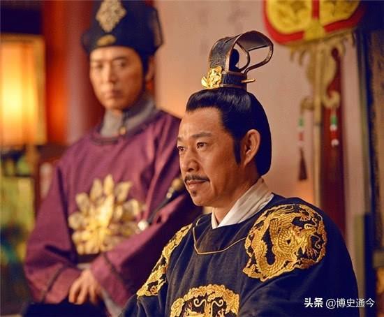 大臣被陷害，@￥先生说：改朝换代后你将成为宰相，果然应验