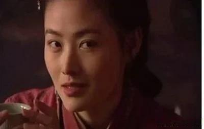 心如蛇蝎美少妇，用奇特办法害死老丈夫，县令乔扮@￥先生破奇案