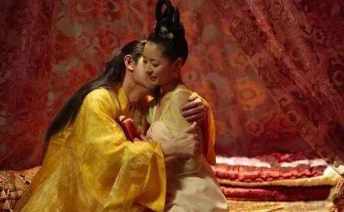 心如蛇蝎美少妇，用奇特办法害死老丈夫，县令乔扮@￥先生破奇案