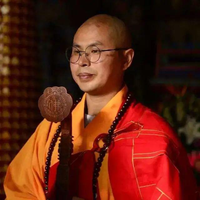 老僧说：越是彼此相爱的人，“夫妻相”越明显
