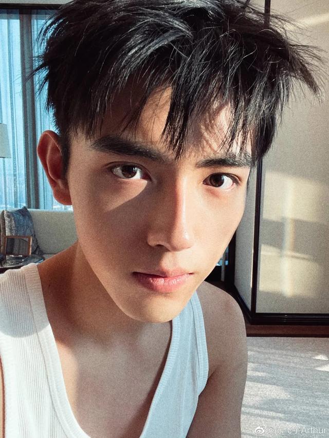 小八卦，杨紫，鹿晗，邓伦倪妮，陈飞宇，曾舜晞