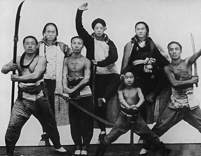 甘肃@￥村薛家湾，家家精通占卜，世代相传天书，背后有何秘密？
