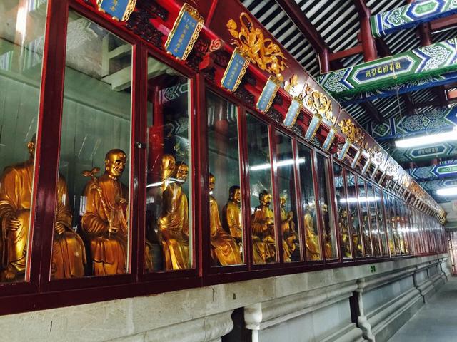 湖北武汉的神奇寺庙，“数罗汉”也能@￥，来往游客还说很灵验！