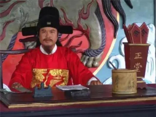 明朝奇案：妻子红杏出墙，丈夫一石二鸟，县令私访，巧破案中案