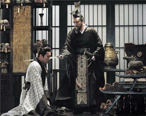 相士给曹丕@￥：能活到80岁，曹丕40岁去世时说：你算得可真够准