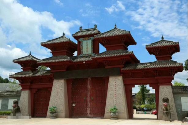 2014年四川@¥先生被杀,警方当天破案,不料凶手竟是还俗和尚