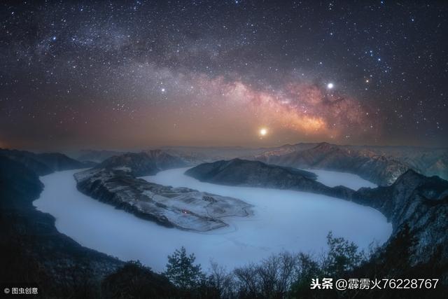 数学与数理并不容易分清，奇点是数学？数理？物理？哲学？文化？