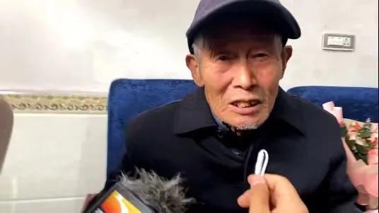 不是你们一句‘好不容易养大的’，就变成你们的孩子“亲爱的小孩”回家了