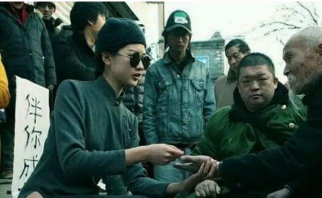 略谈相术中的骨相法，摸骨@￥，其实一个人的命格贵贱主要看九骨