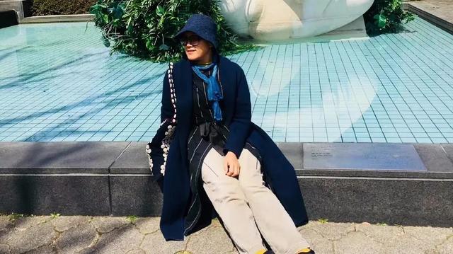 这个全网辱骂过的女诗人，值得再被讨论一次
