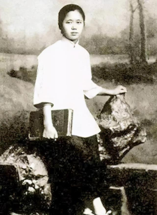 胡适老婆江冬秀：舌战北大教授，不打草稿连怼半小时，律师都惊了