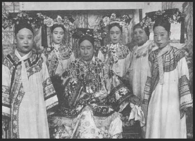 陪伴慈禧53年的大太监李莲英:8岁就拿到的处世哲学，护他一世周全