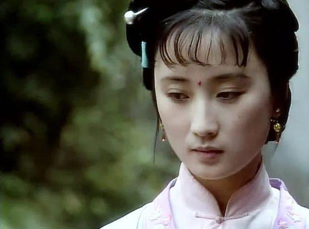 那条石榴裙，暗示了香菱不幸的命运