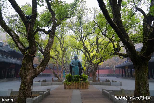 抗金英雄岳飞之死，死后留下生辰绝笔，笔中尽是天地光明一片